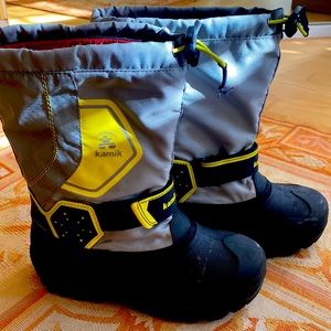 Almost new Kamik waterproof winter boots for boys
